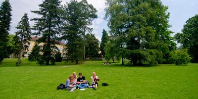 Studenten Campus der Agrar Uni Hohenheim